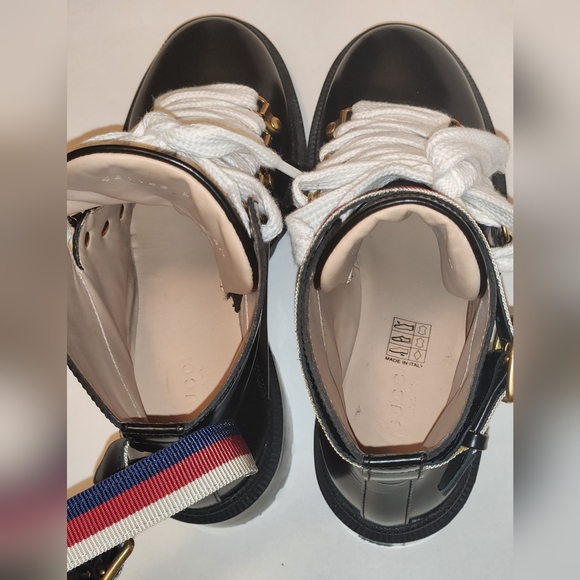 GUCCI Leather Ankle Boot with Belt 35.5 - Picture 8 of 8